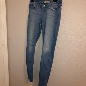 Levi low rise skinny jeans